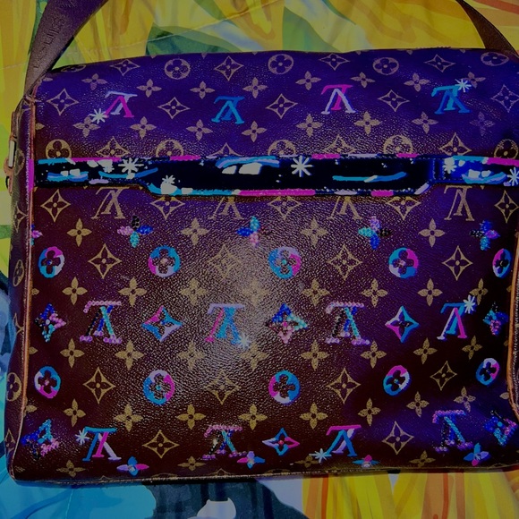 Fully customized blue bubble heart 💙✨ 🫧 Louis Vuitton abbesses messenger bag - Picture 3 of 16